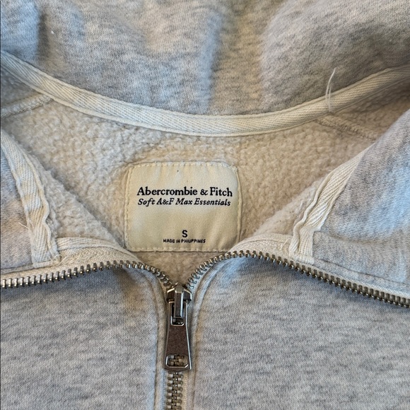 Abercrombie & Fitch Essentials Sunday Half-Zip Cropped Pullover Sweatshirt-S - Picture 2 of 5